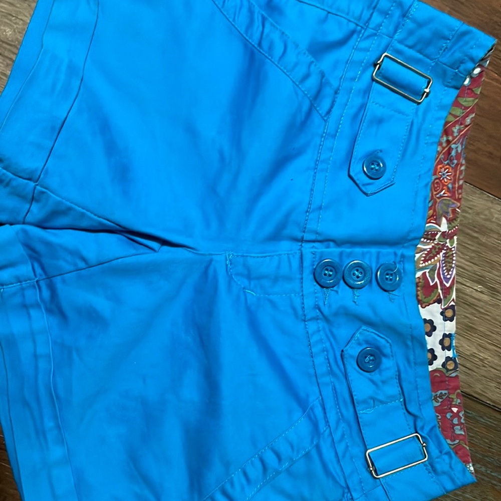 Very nice shorts copper key